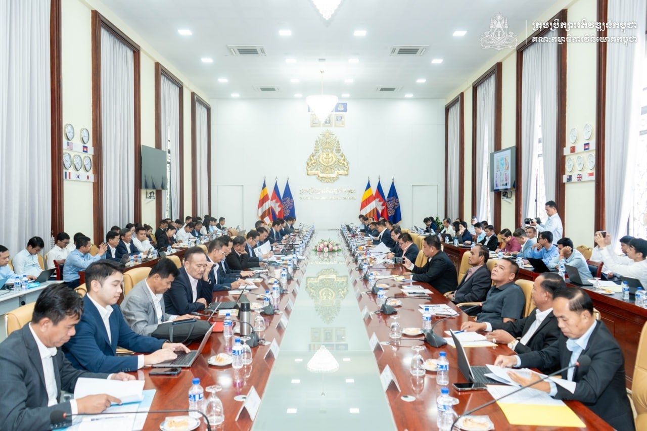 “កិច្ចប្រជុំច្រកចេញ-ចូលតែមួយ” លើកទី១៨ ក្នុងឆ្នាំ២០២៥ ត្រូវបានរៀបចំឡើងដើម្បីពិនិត្យពិភាក្សាលើសំណើសុំចុះបញ្ជីគម្រោងវិនិយោគមានលក្ខណៈសម្បត្តិគ្រប់គ្រាន់ចំនួន ១៣គម្រោង។