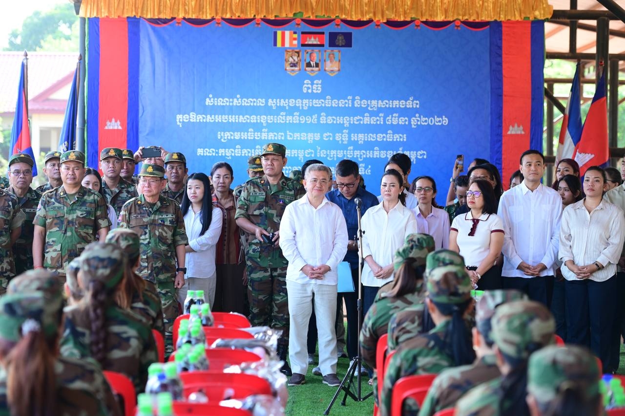 ឯកឧត្តម ជា វុទ្ធី អញ្ជើញចុះសួរសុខទុក្ខយោធិននារី និងគ្រួសារវីរកងទ័ពជួរមុខ នៅទីបញ្ជាការយោធភូមិភាគទី៤ នៅខេត្តសៀមរាប