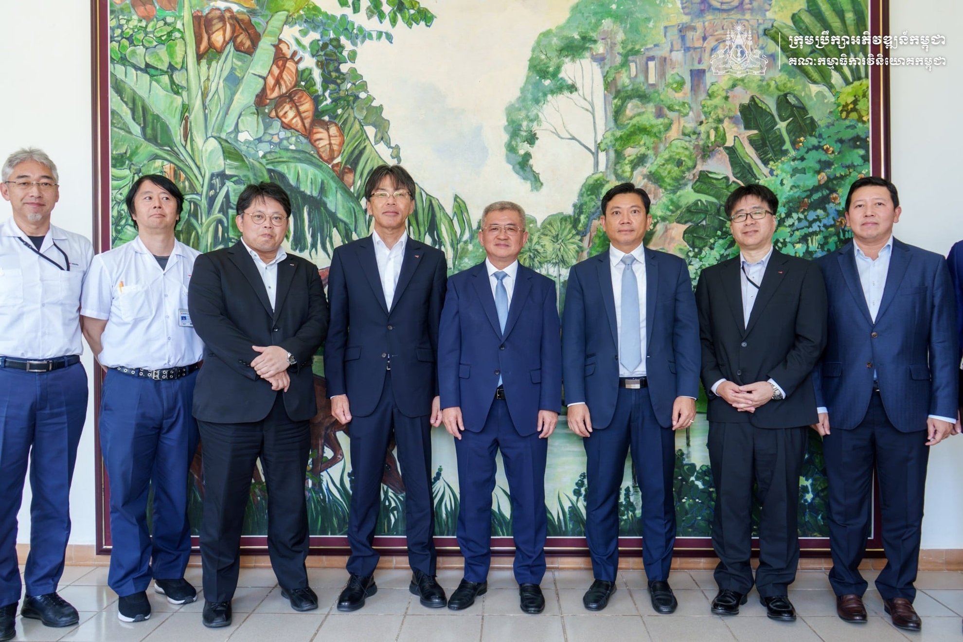 ឯកឧត្តម ជា វុទ្ធី អគ្គលេខាធិការគណៈកម្មាធិការវិនិយោគកម្ពុជា បានទទួលជួបសម្តែងការគួរសម និងពិភាក្សាការងារជាមួយប្រតិភូតំណាងក្រុមហ៊ុន YAZAKI (Cambodia) Products Co., Ltd.