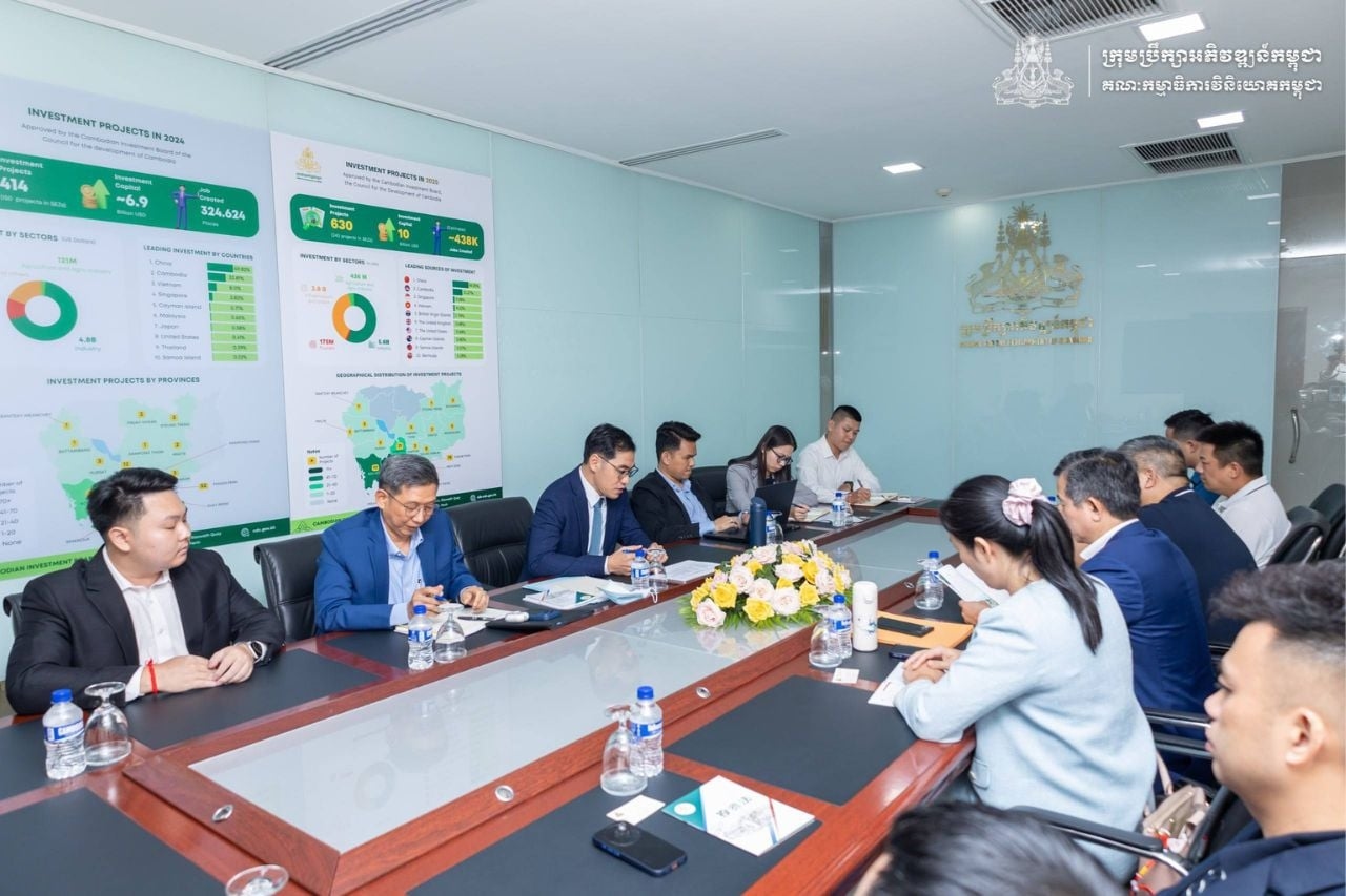 ជំនួបពិភាក្សាការងារជាមួយគណៈប្រតិភូធុរកិច្ចដឹកនាំដោយស្ថានអគ្គកុងស៊ុលកម្ពុជាប្រចាំខេត្ត Yunnan សាធារណរដ្ឋប្រជាមានិតចិន