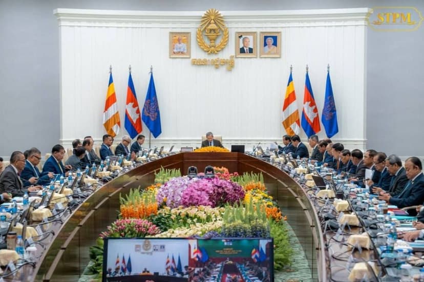 ចូលរួមនិងធ្វើសេចក្តីរាយការណ៍ នៅកិច្ចប្រជុំពេញអង្គគណៈរដ្ឋមន្ត្រី ក្រោមកិច្ចដឹកនាំដ៏ខ្ពង់ខ្ពស់របស់ សម្តេចធិបតីនាយករដ្ឋមន្ត្រី